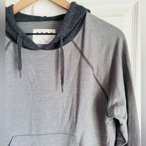 Aero Womens Size Medium Hooded Loose-fitting Long Sleeved Top